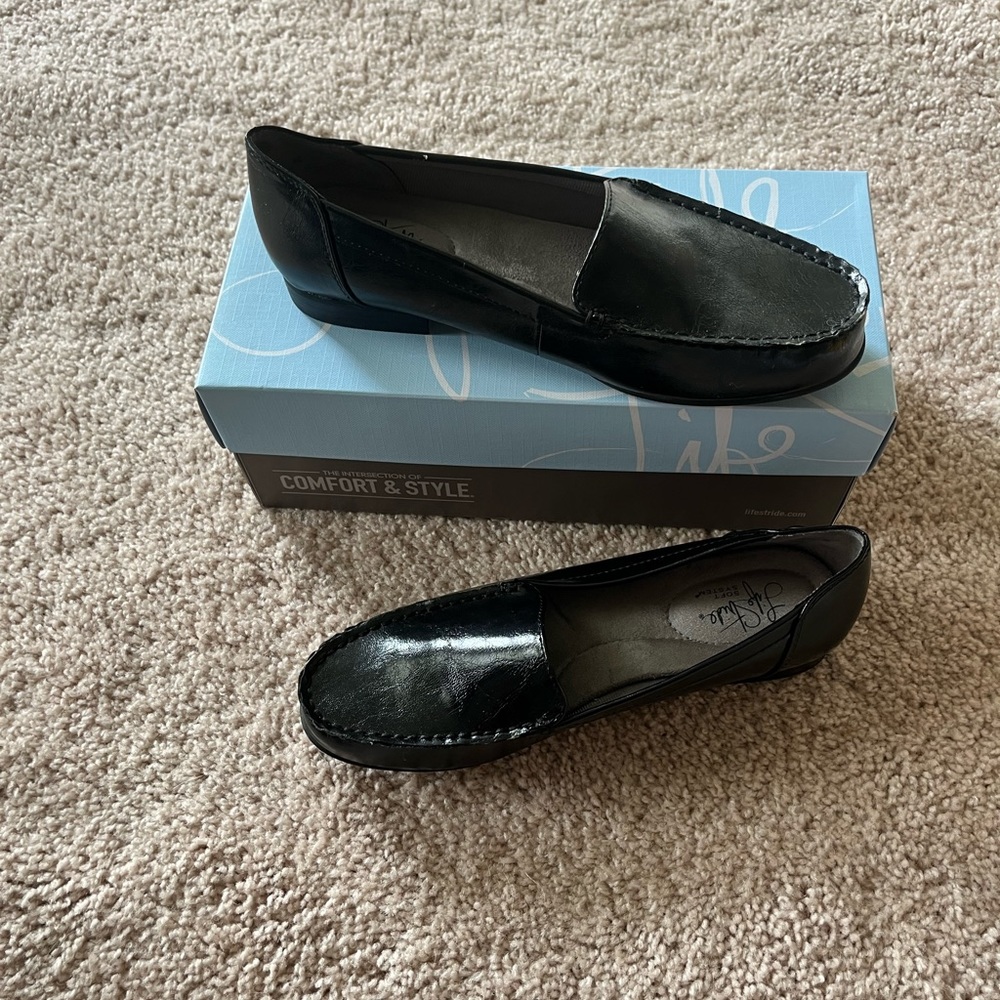NEW LifeStride Black loafers- Samatha Parsley Black size 9